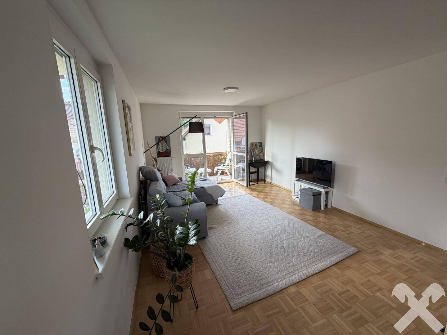 Helle Wohnung mit Balkon und Carport in zentraler Lage