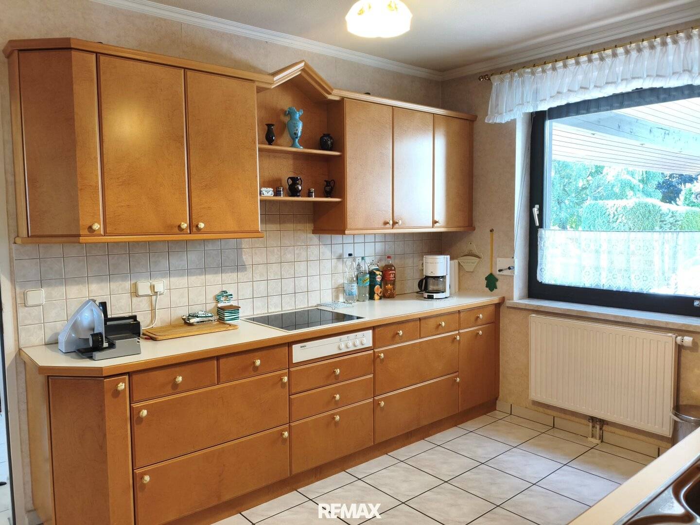 Außergewöhnliche Immobilie mit parkähnlichem Garten, ehemaliger Praxis und viel Raum zum Leben – 2152m² Grund!