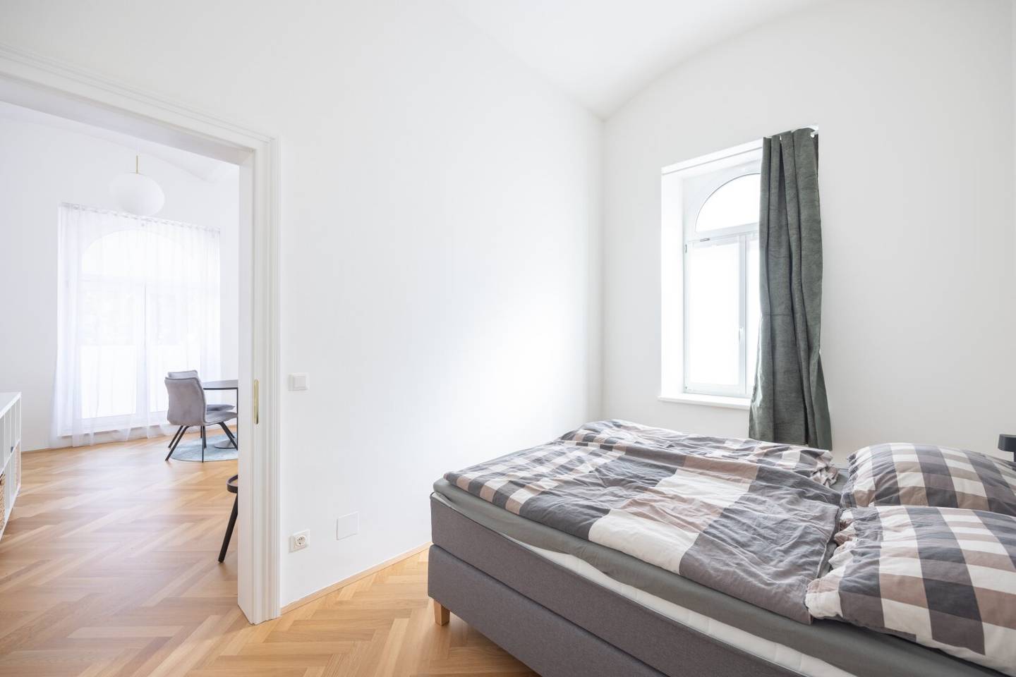 Stylish 2-room apartment in extensively renovated historic building