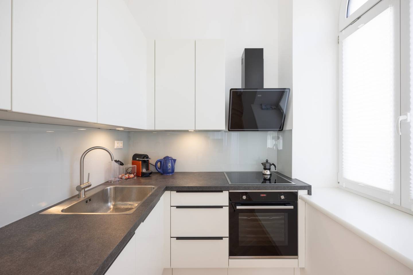 Stylish 2-room apartment in extensively renovated historic building