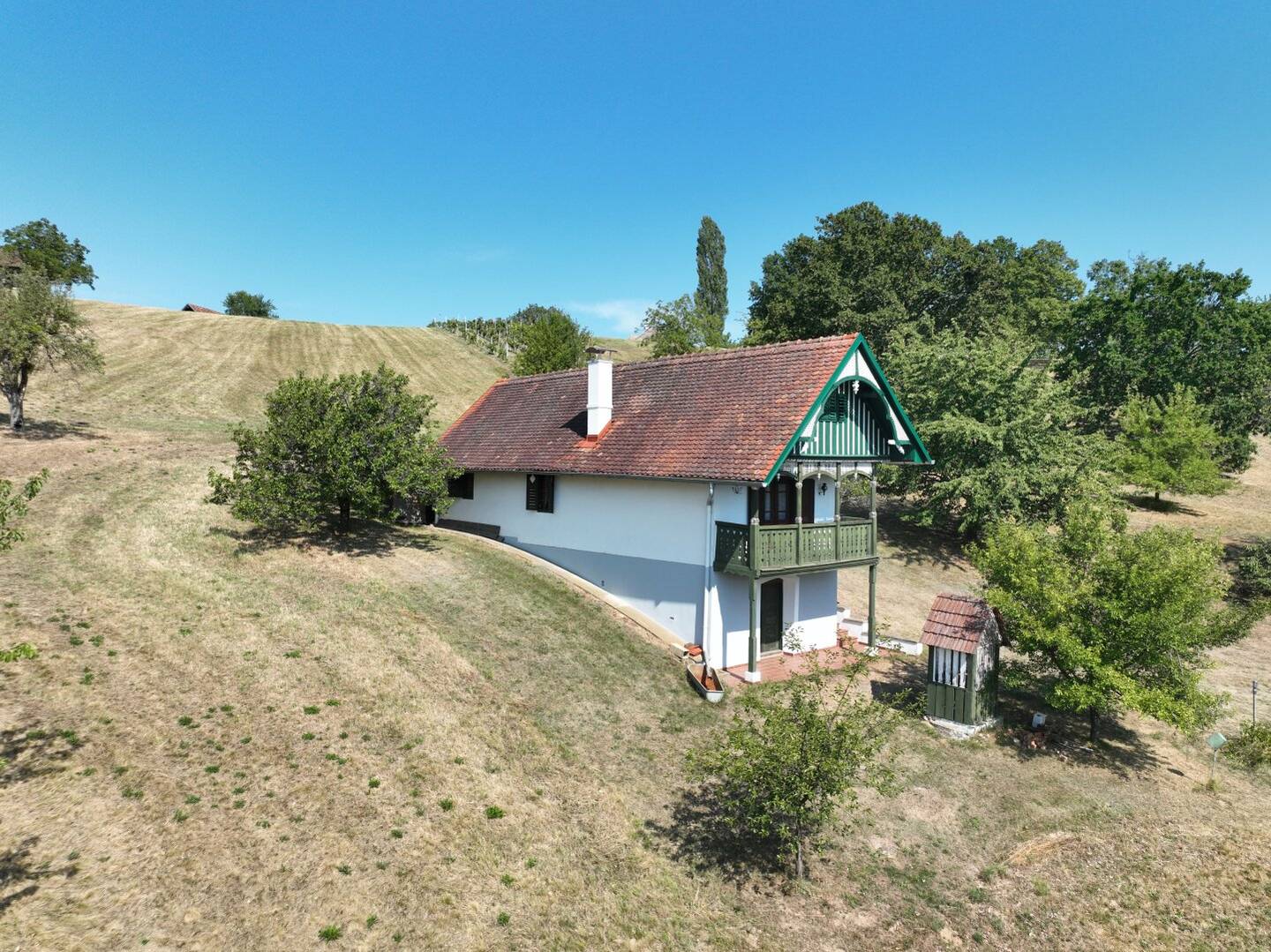 '' BEZAUBERNDES UNIKAT '' - Glasing ! Charismatisches Kellerstöckl in hinreissender Lage !! Gepflegtes Original mit ca. 10.500 m2 arrondiertem Eigengrund !!