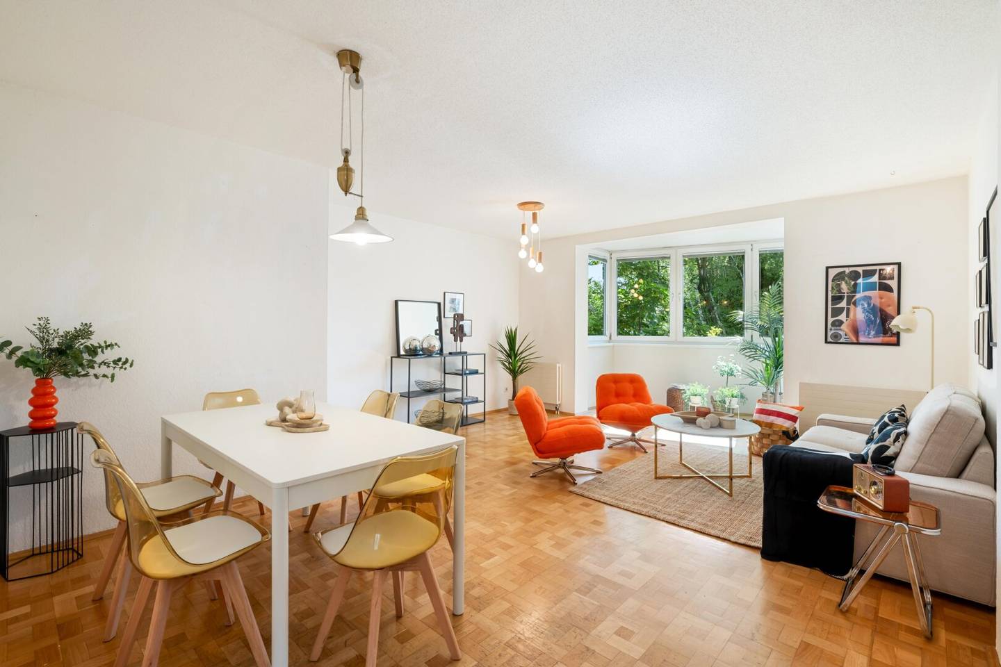 Charming terraced house in an absolute green quiet location with garage