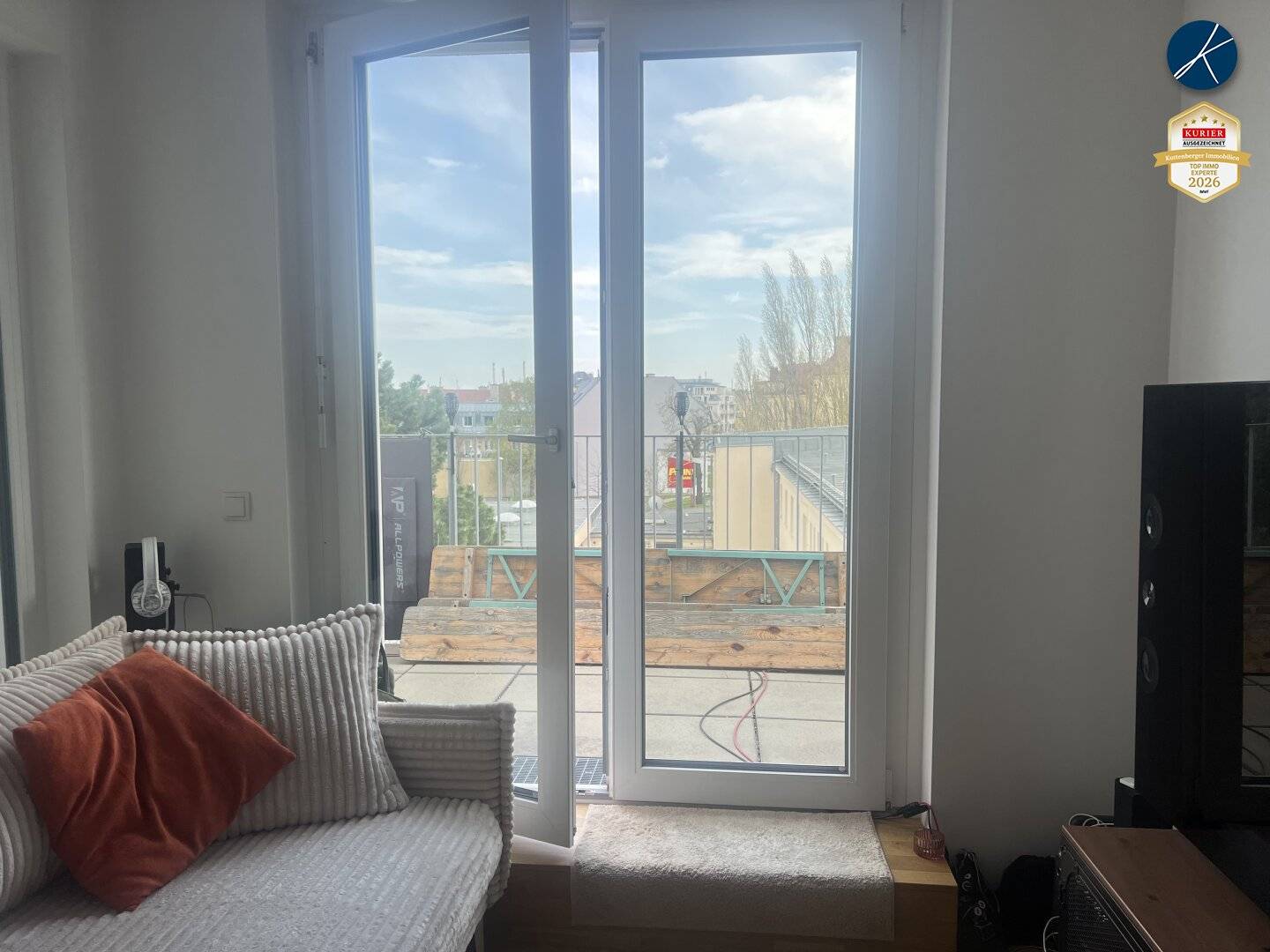 U6 proximity | Quiet terrace gem in the new building