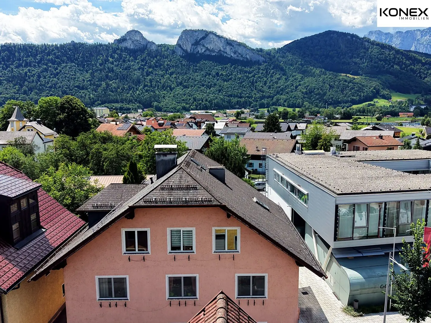 Residential building with 3 separate residential units – 126 / 119 / 99 m²