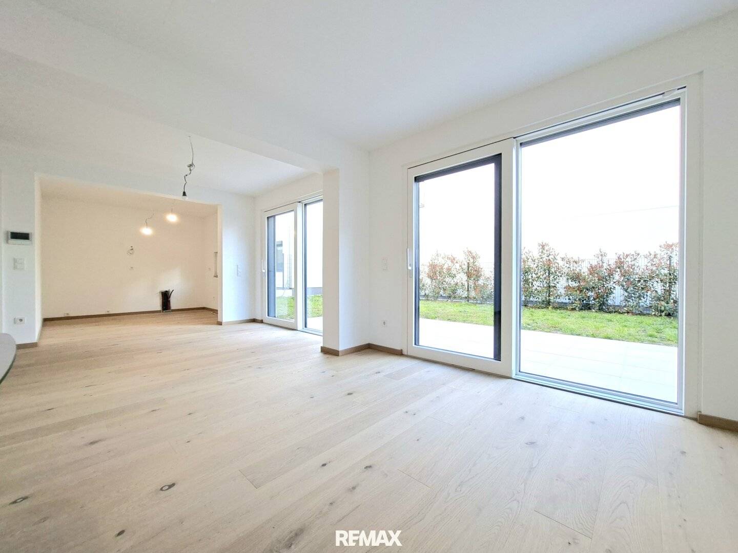 Modern and high-quality | Semi-detached house in Schwarzlackenau