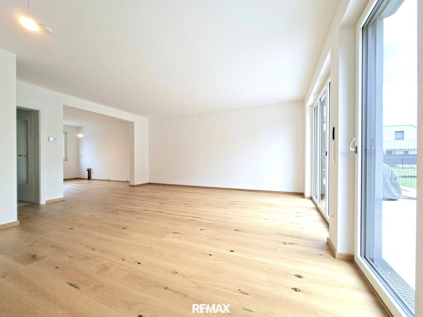 Modern and high-quality | Semi-detached house in Schwarzlackenau
