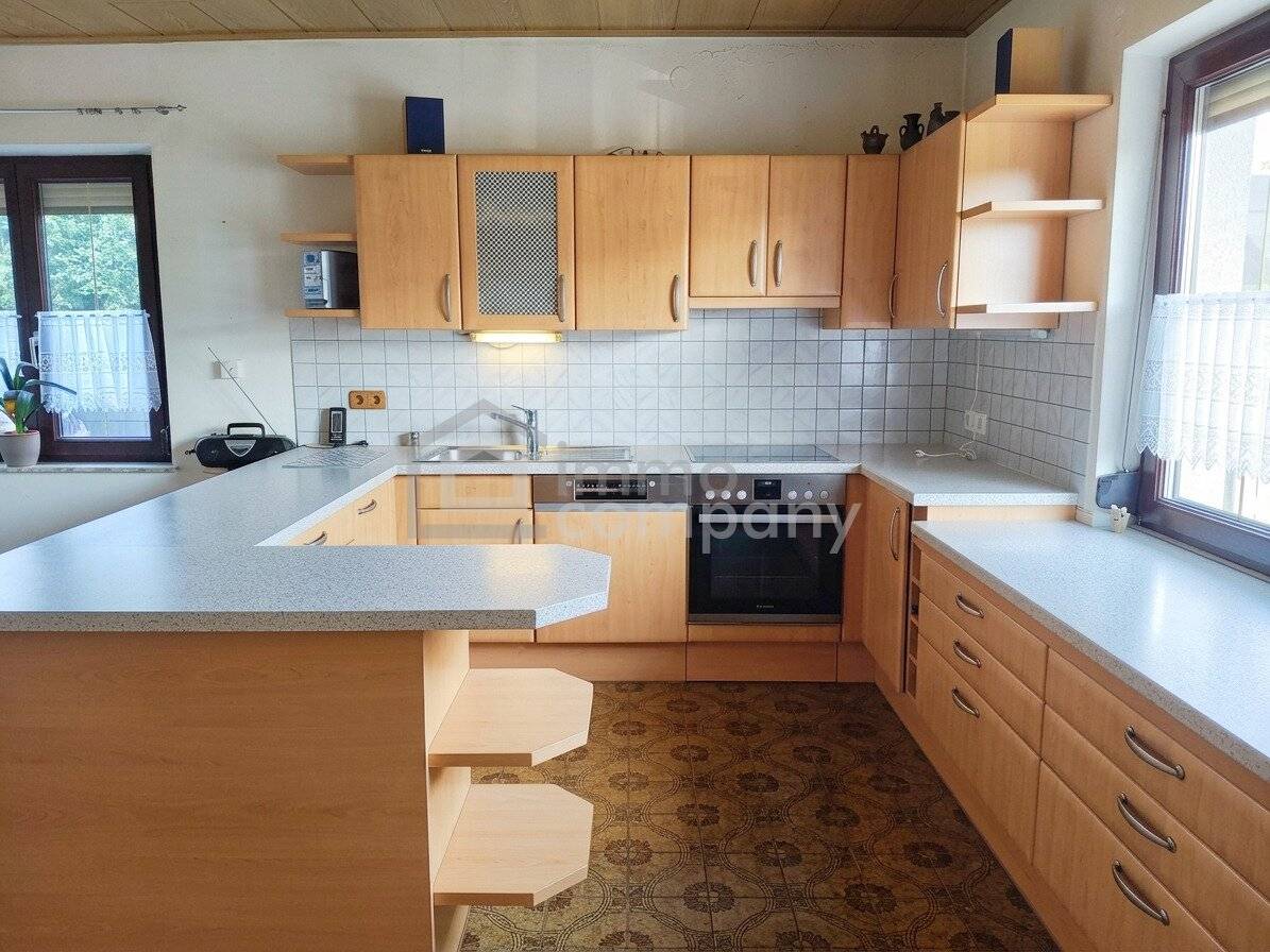 Charmanter Bungalow in Theresienfeld, 4 Zimmer, Garten, Terrasse, Garage
