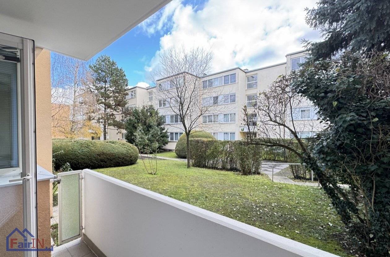 Charming 3-room apartment with loggia in Klosterneuburg – in need of renovation, top price!