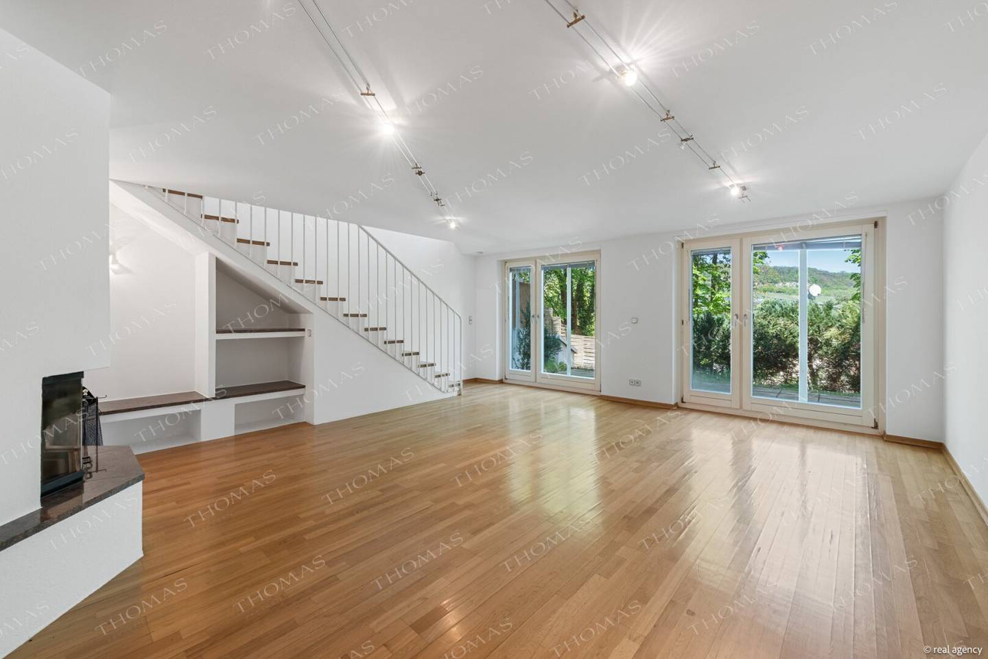 Maisonette mit Garten &amp; Grünblick auf die Neustifter Weinberge