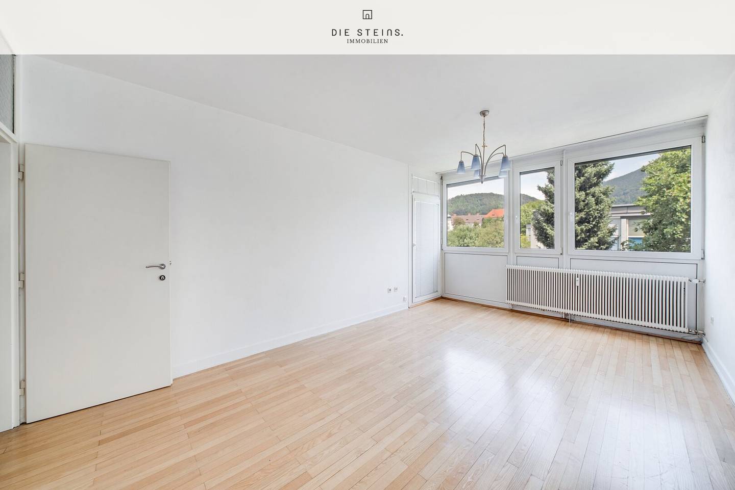 Sunny investment and owner-occupier apartment in immediate proximity to Volksgarten
