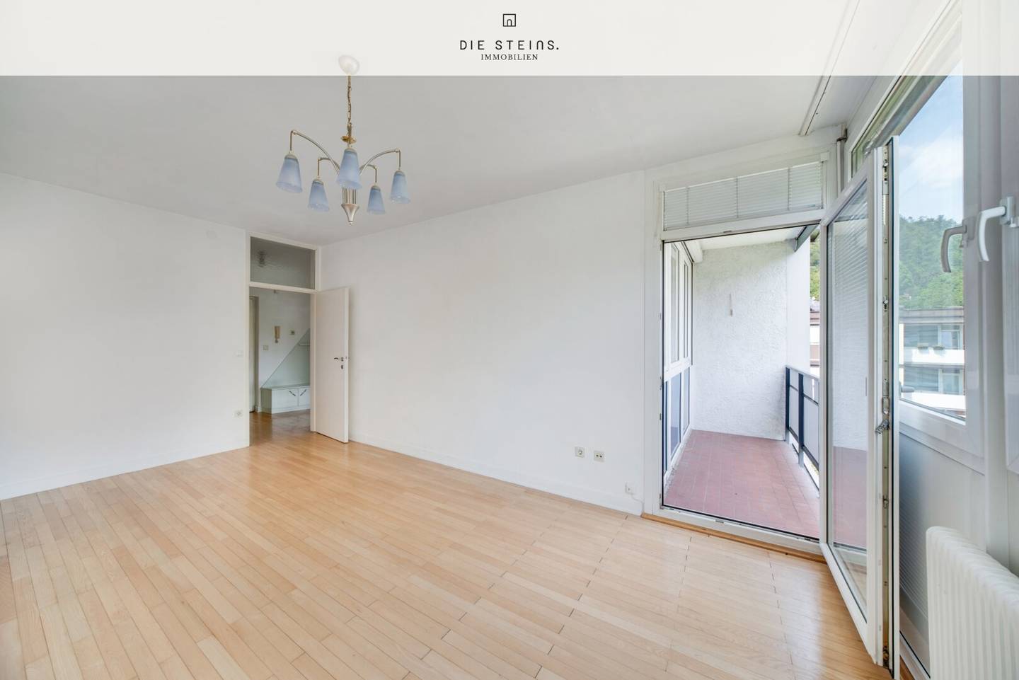 Sunny investment and owner-occupier apartment in immediate proximity to Volksgarten