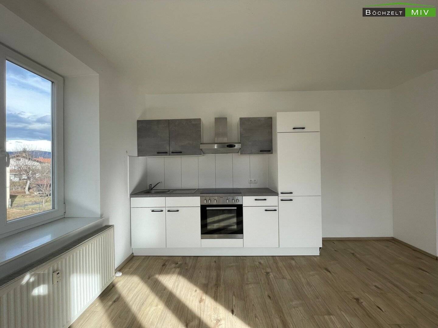 Mietwohnung mit möblierter Küche ++ Badezimmer mit Fenster ++