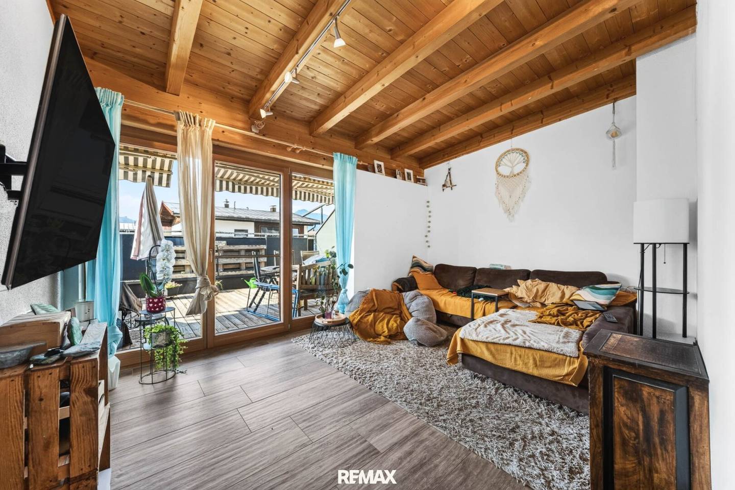 Platz für die ganze Familie – 5-Zimmer-Wohnung mit Balkon und Terrasse