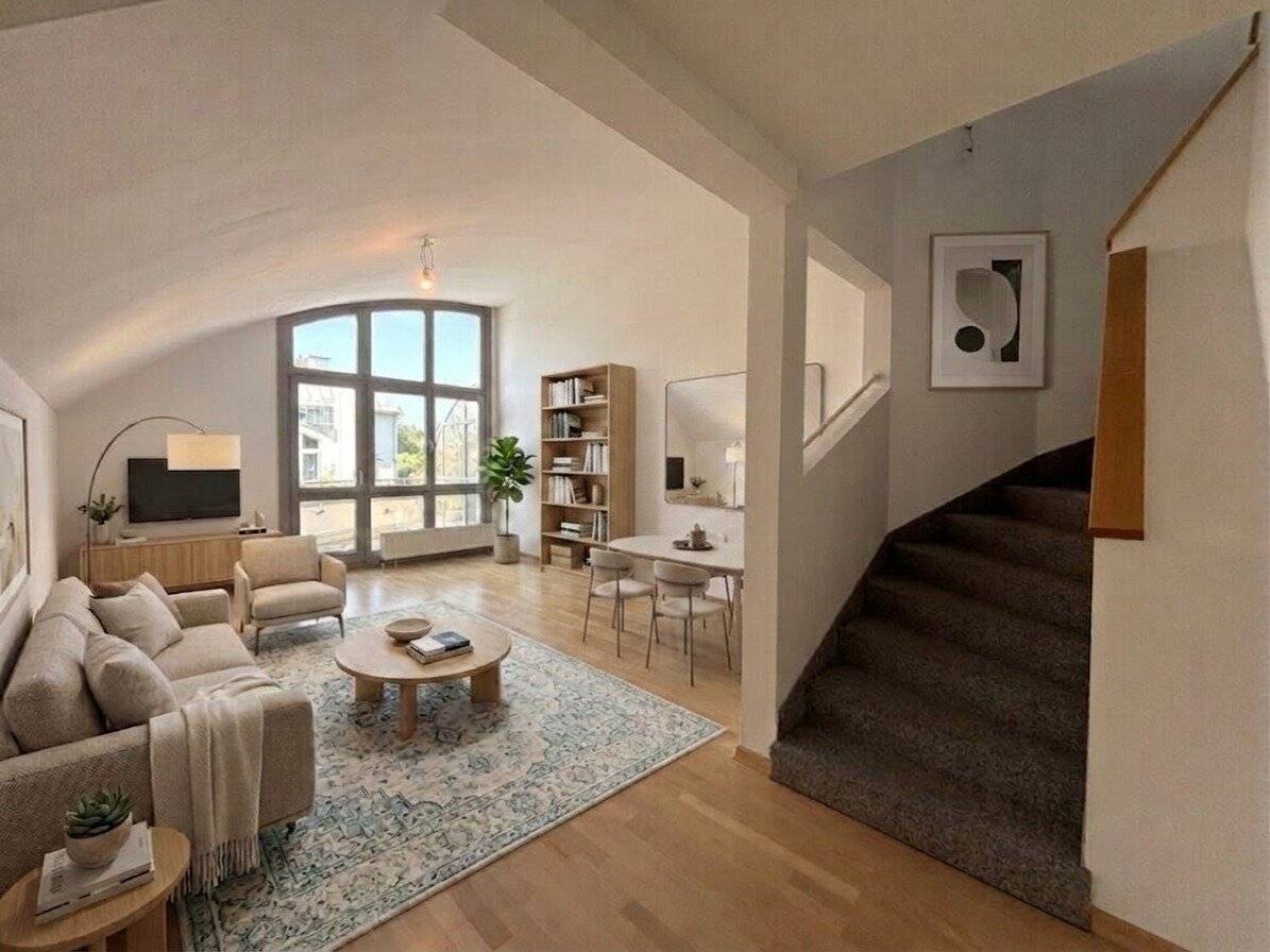 1140 Sunny 5-room top-floor maisonette with S/W terrace and balcony in green quiet location