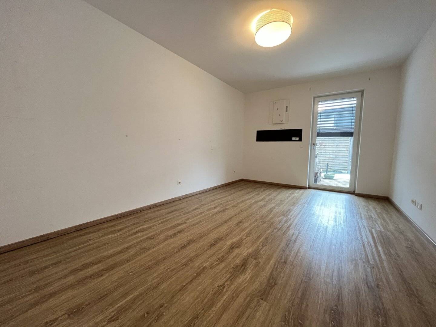 Gepflegte 2-Zimmerwohnung mit Garten, Terrasse &amp; Stellplatz