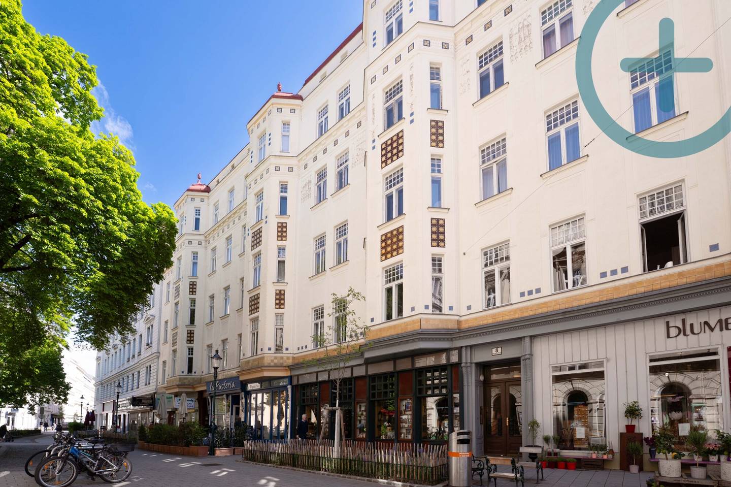 Bright Maisonettewohnung with roof terrace in Servitenviertel