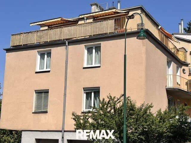 3-room attic apartment with large terrace in 1130 Hietzing also for office use