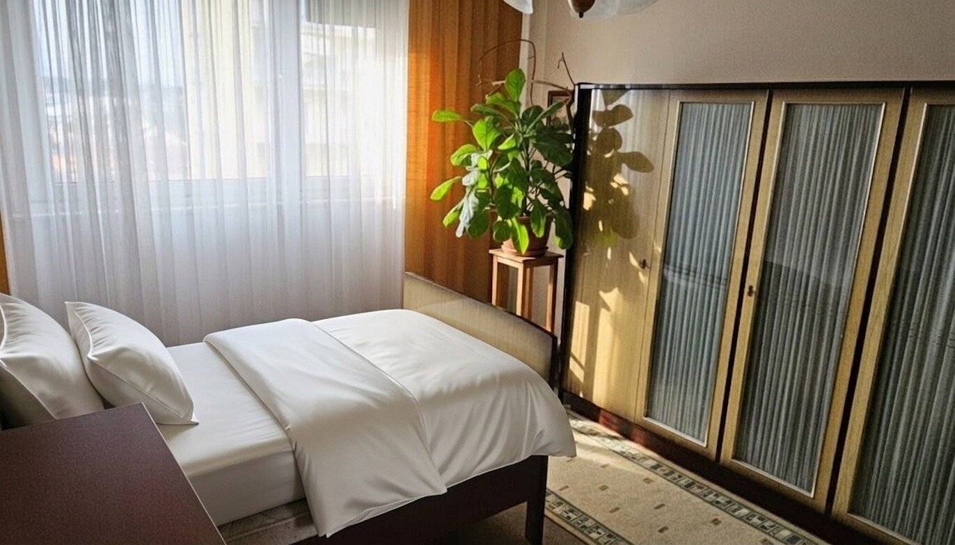 Spacious sunny cozy 3-room apartment with distant view, 2 balconies, near Mur cycle path and center