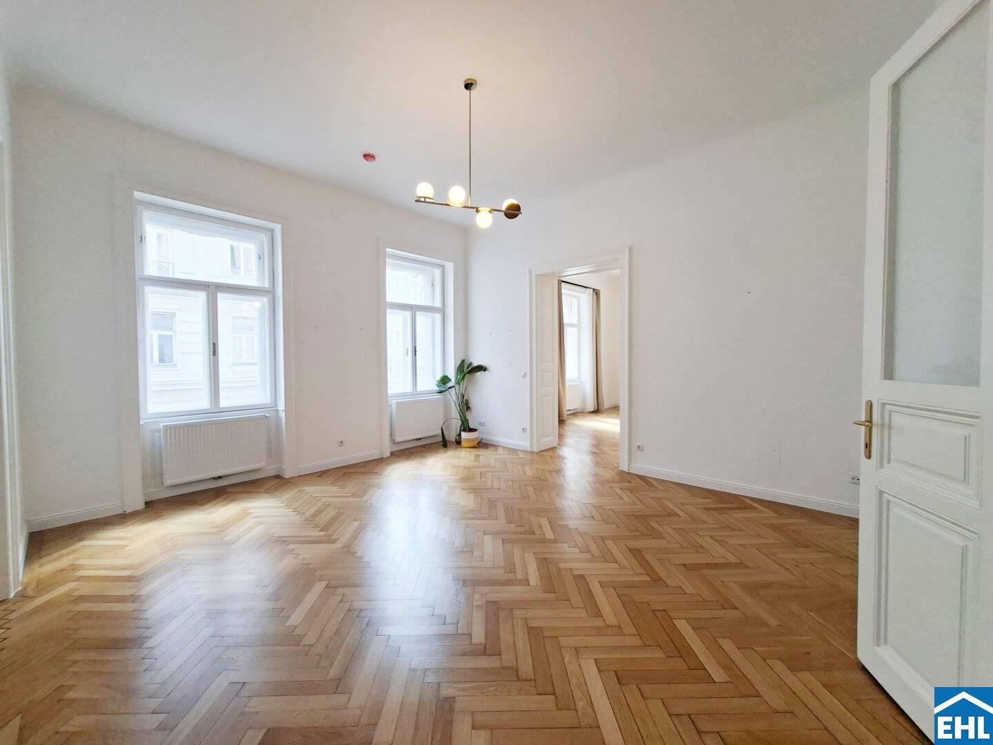 Old building residential dream in top location in the heart of Vienna