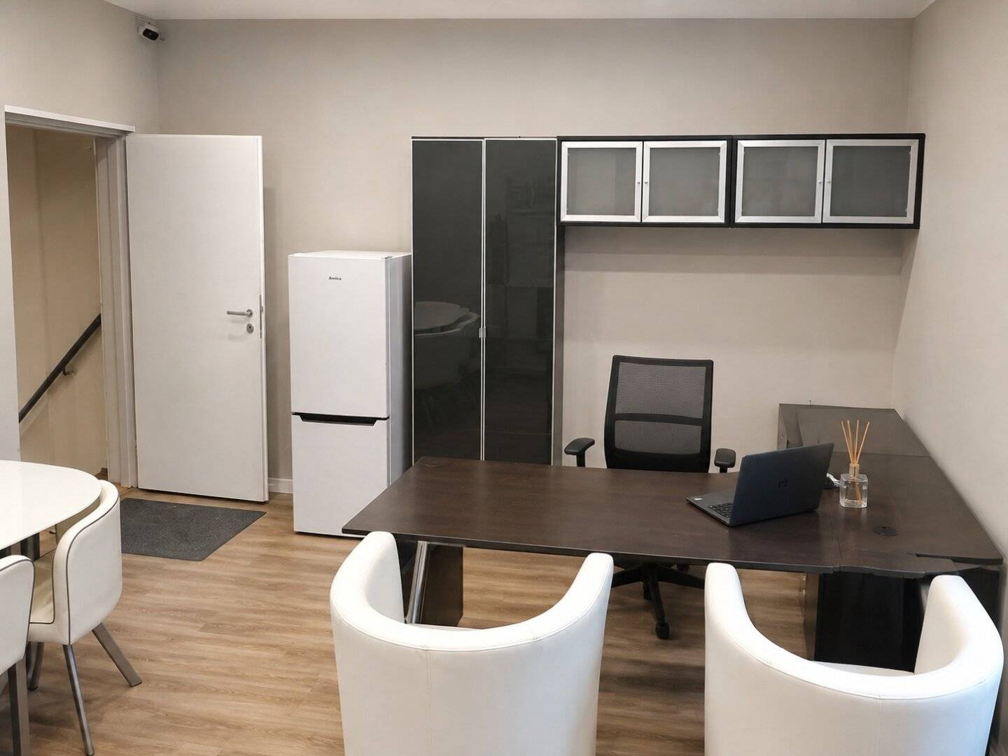 Attractive property with apartment, commercial space and cellar rooms – approx. 241 m² living and usable area