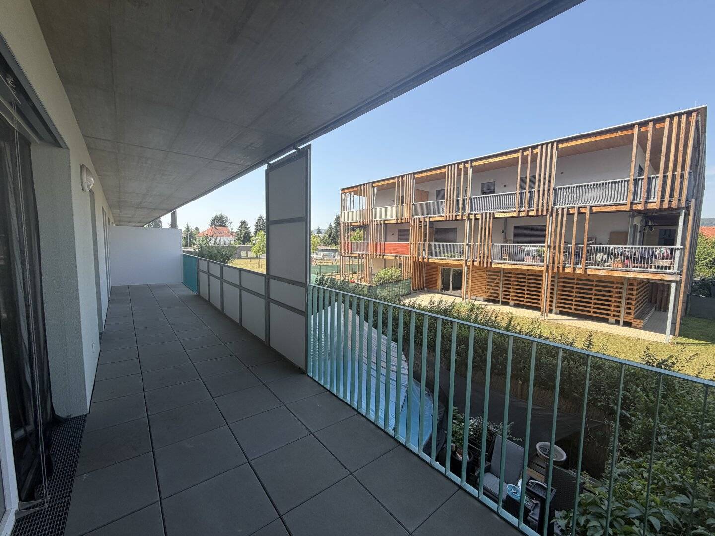 Neuwertige 3  Zimmer Genossenschaftswohnung  mit sehr großem Westbakon! 2 Monate mietfrei!