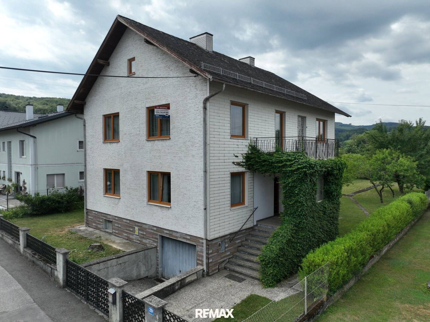 Großes Wohnhaus mit weitläufigem Grund in Kilb