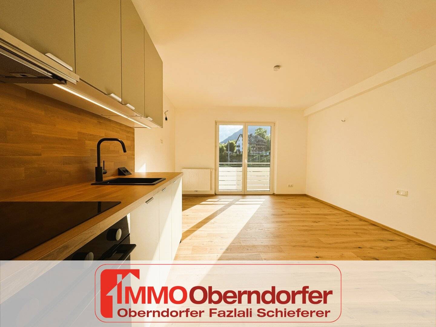 Modernized Studio with Balcony | BAD ISCHL