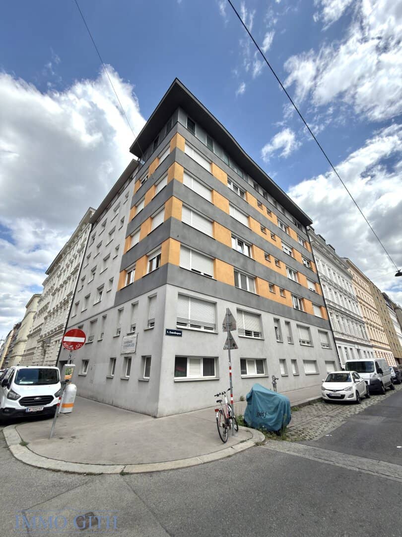 HELLE, NEUWERTIGE 2-ZIMMER-MIETWOHNUNG NAHE U4 MARGARETENGÜRTEL UND STRASSENBAHN 6/18 – MIT VOLLAUSGESTATTETER KÜCHE, KELLERABTEIL + GARAGENPLATZ ZUMIETBAR!