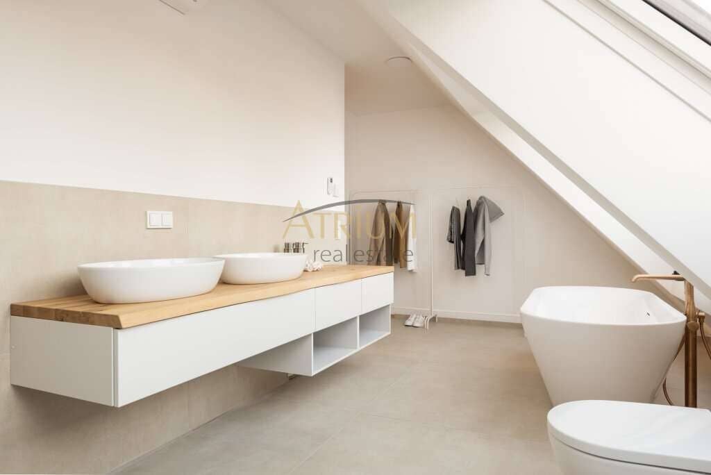 Exclusive penthouse with roof terrace and distant view First occupation in Vienna Hernals