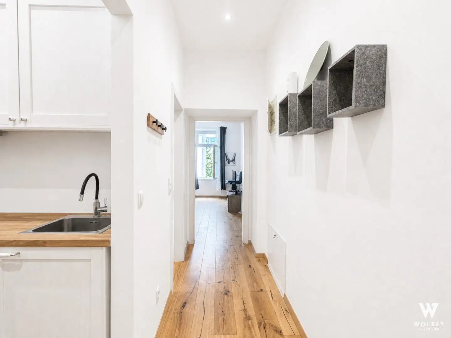 Bezugsfertiger Altbau-Erstbezug nach Generalsanierung – Moderne 1-Zimmer-Wohnung mit Fußbodenheizung & Lift in 1100 Wien