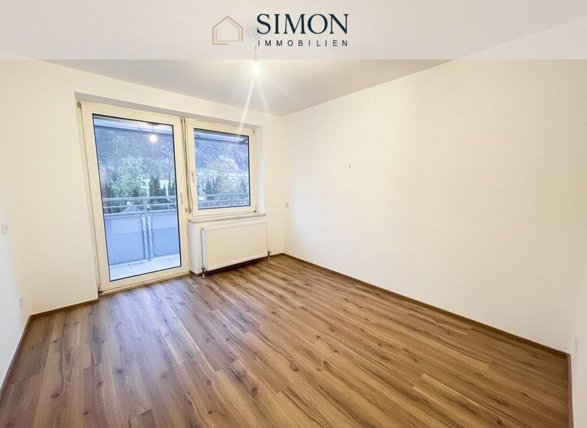 Helles Wohnjuwel mit Balkon und traumhafter Aussicht – frisch sanierte Garconniere