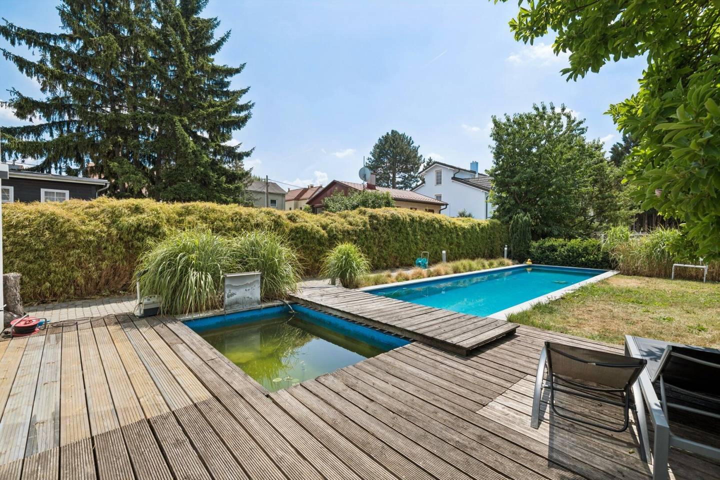 Exclusive architect-designed villa with pool – green quiet location near the UNO-City and the Alte Donau