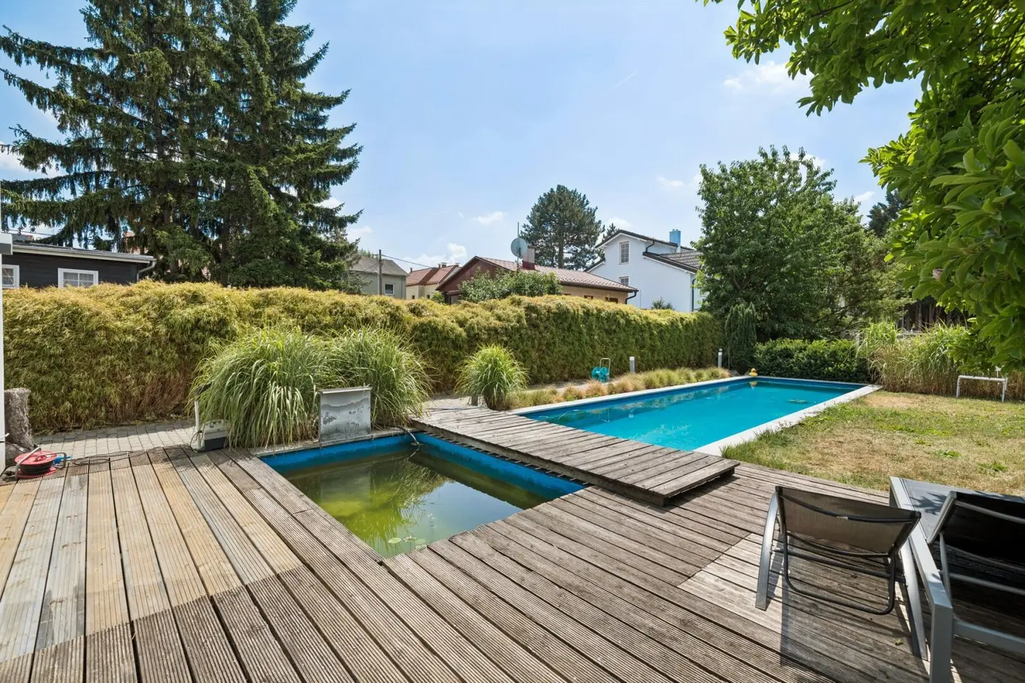 Exklusive Architektenvilla mit Pool – Grünruhelage nahe der UNO-City und der Alten Donau