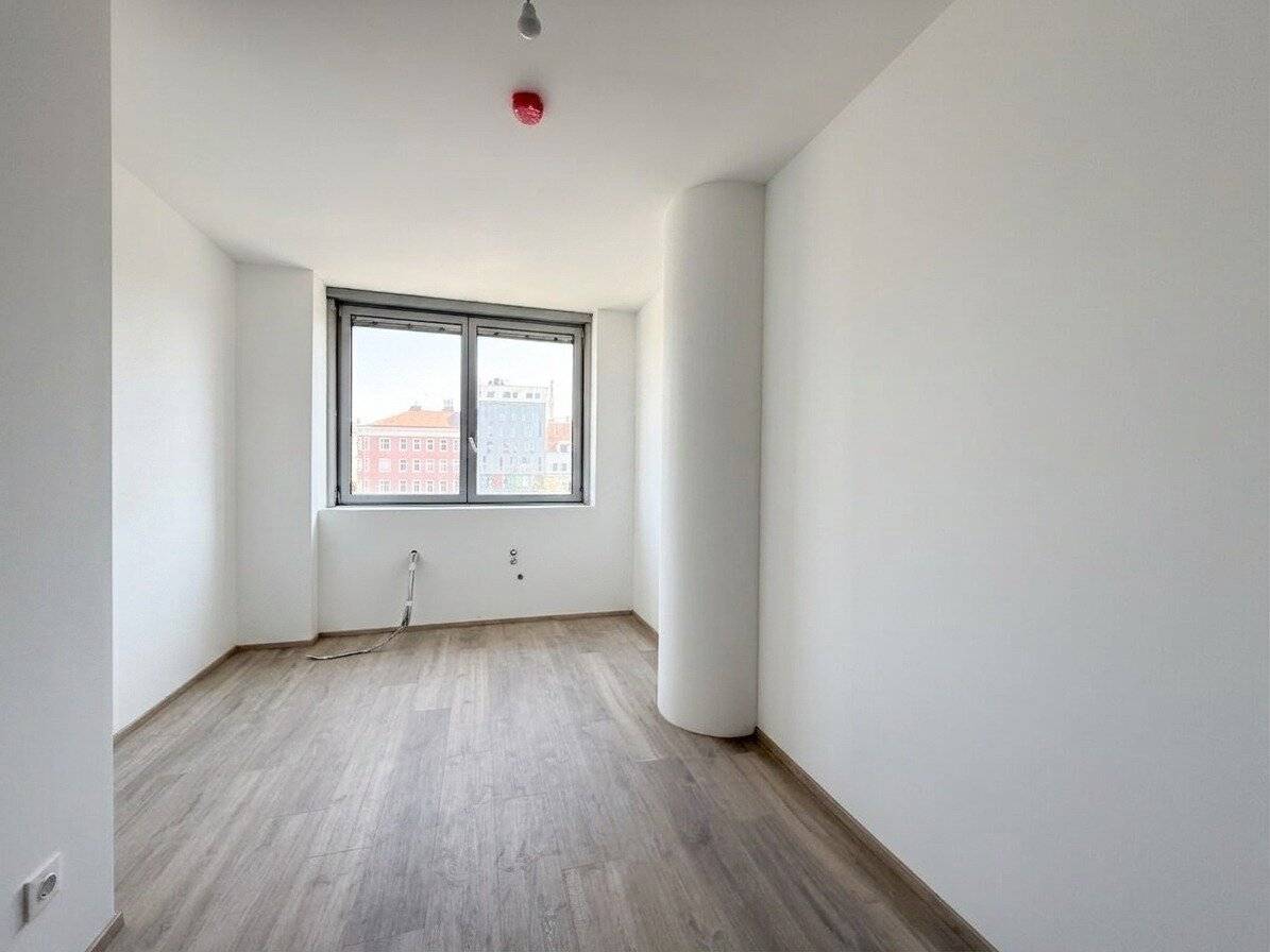 Practical 2-room first occupancy with cooling right at U4/U6