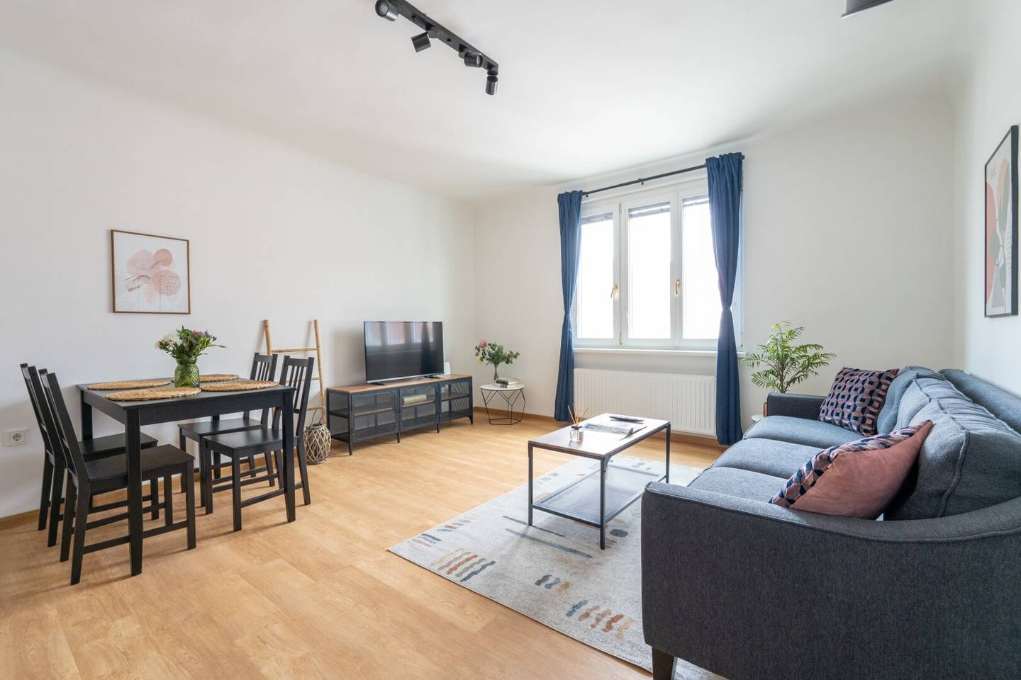 moderne 2-Zimmer-Wohnung in ruhiger Innenhoflage