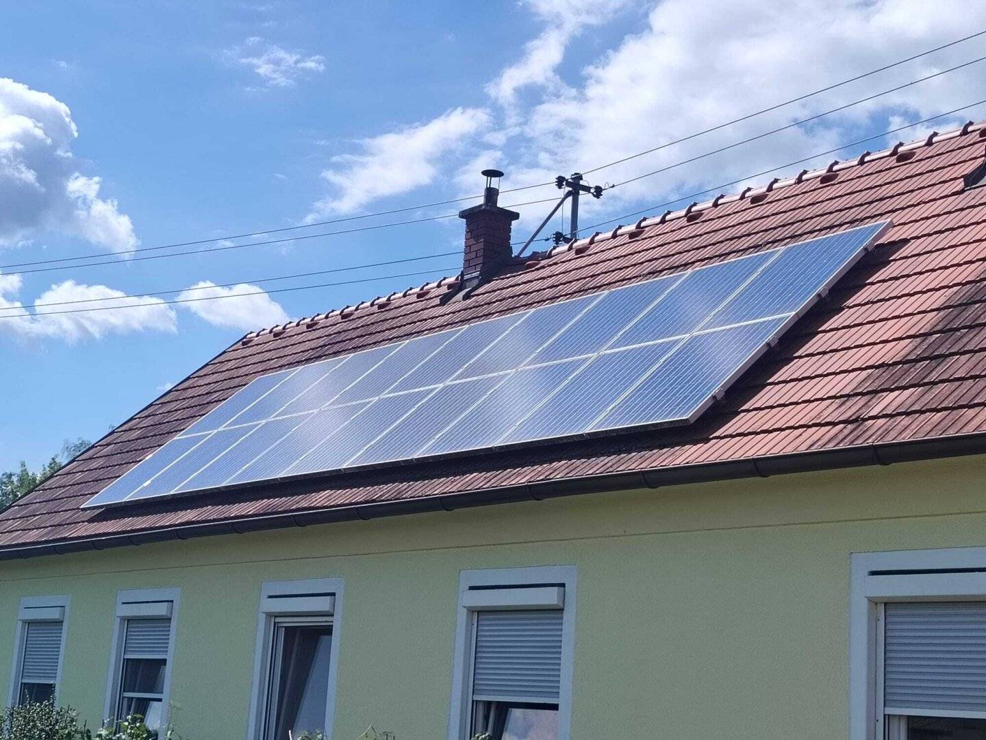 Einziehen &amp; wohlfühlen – gepflegtes Einfamilienhaus mit Photovoltaik, idyllischem Innenhof und großem Nebengebäude