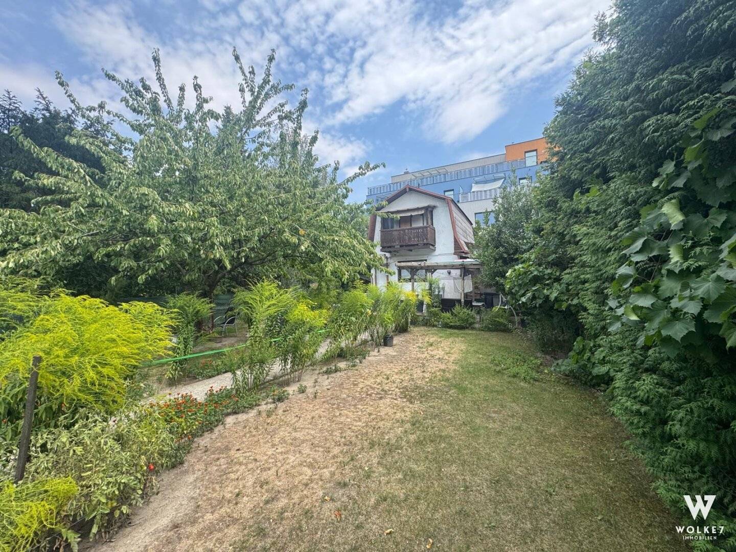 Rare opportunity: Building plot in quiet garden settlement in Vienna Floridsdorf | Near Siemensstraße S-Bahn station