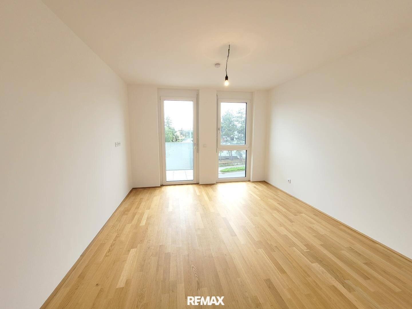 First occupancy Superb 2-room apartment with balcony