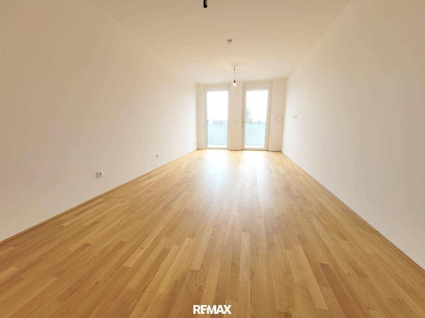 First occupancy Superb 2-room apartment with balcony