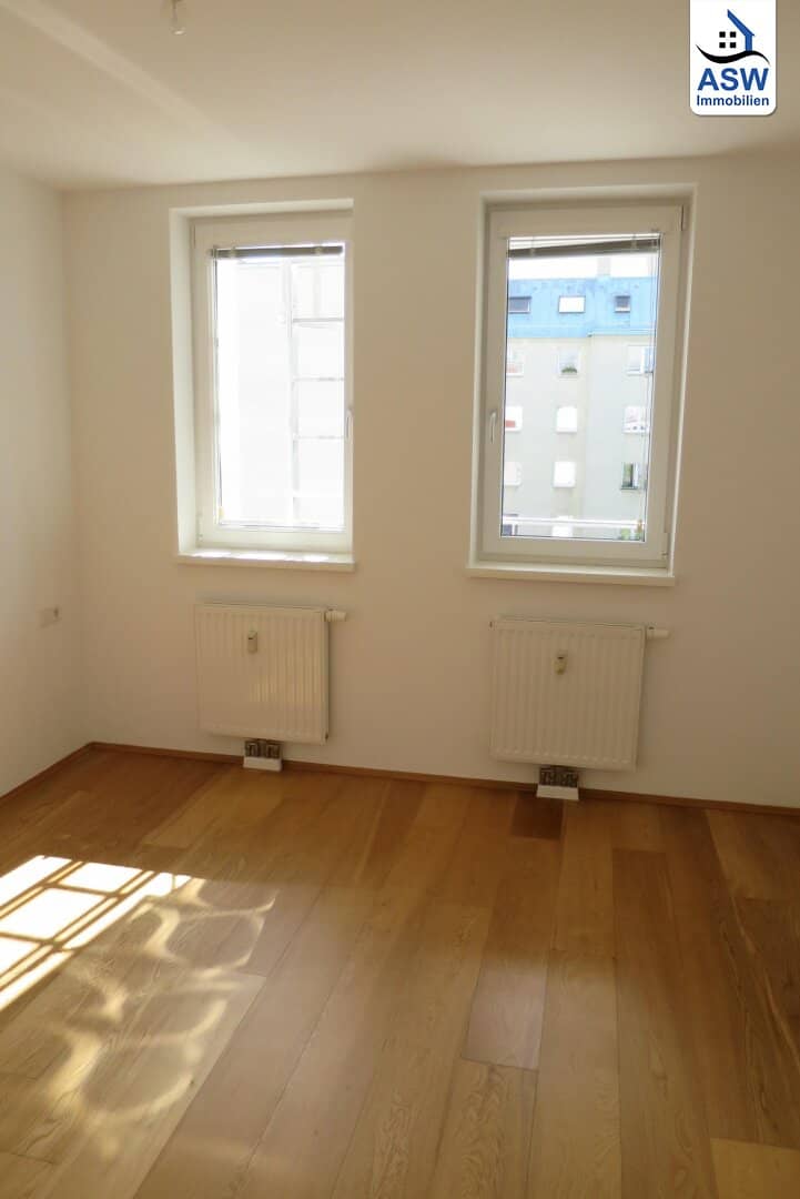 TOP location! - Beautiful 2-room apartment with balcony near Westbahnhof