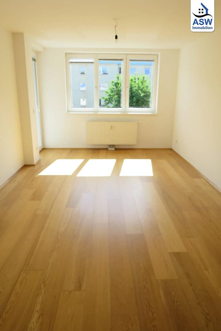 TOP location! - Beautiful 2-room apartment with balcony near Westbahnhof