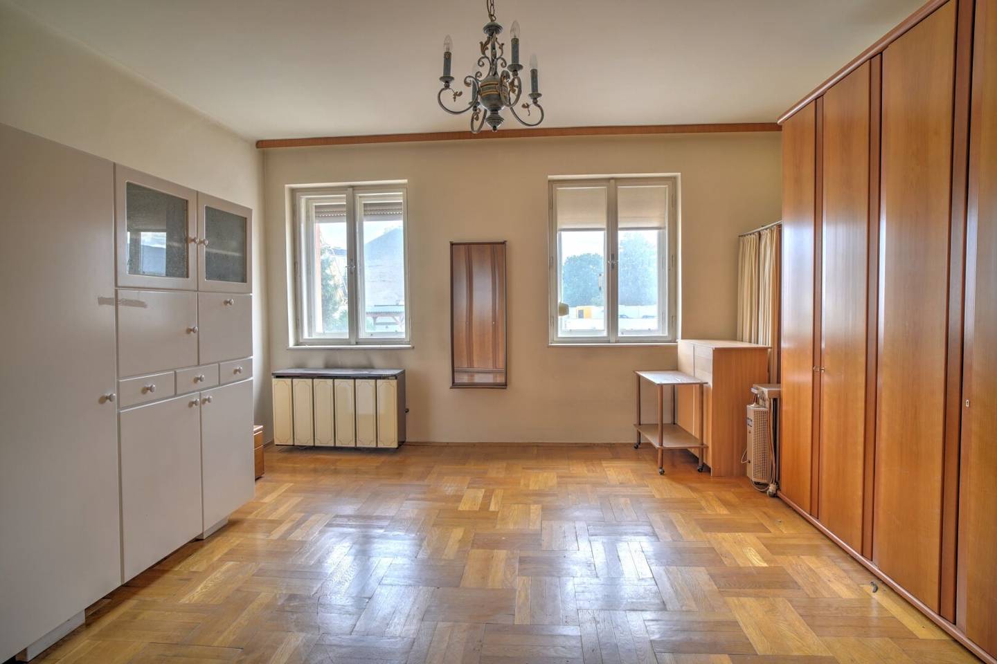 Renovation-needed 3-room apartment in a thermally renovated building