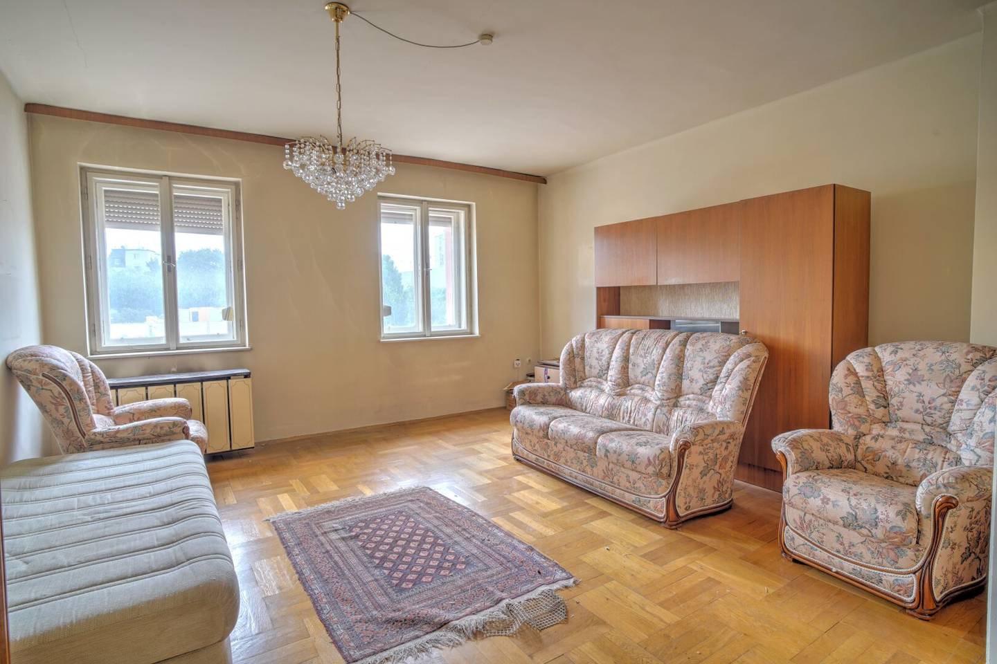 Renovation-needed 3-room apartment in a thermally renovated building