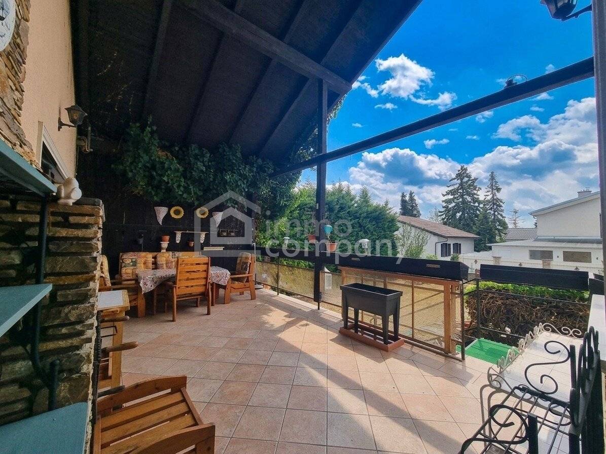 Charmantes Einfamilienhaus mit 8m Pool, 25m² Terrasse und viel Platz