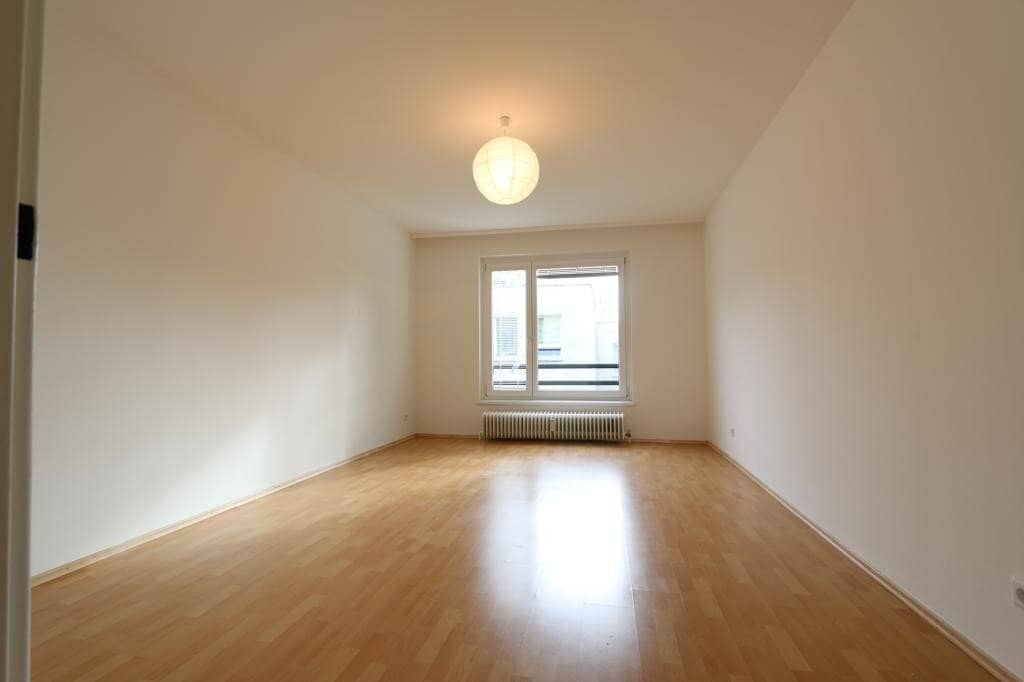2-room apartment in quiet green location, rented on a fixed-term basis until 2030