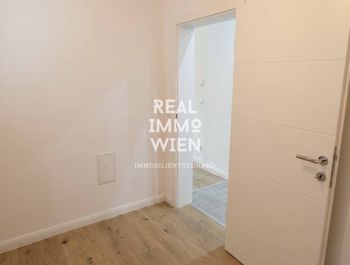 Visually renovated 2-room apartment in Meidling