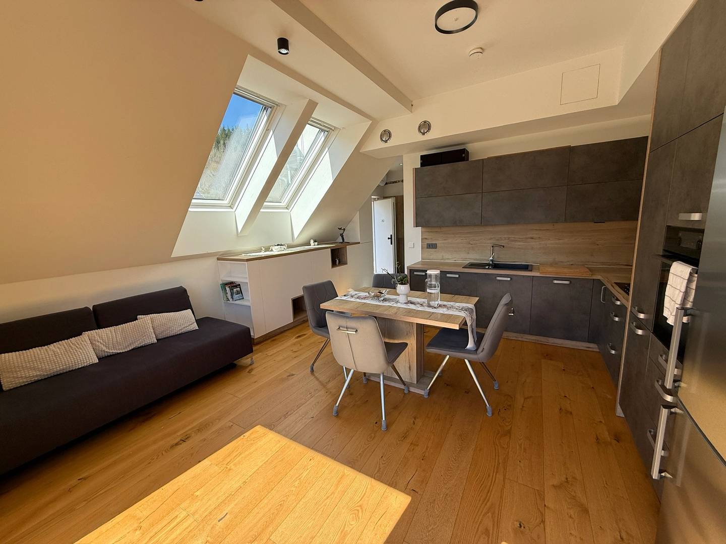 Vernetzte Wohnung mit Privatgarten und Südbalkon