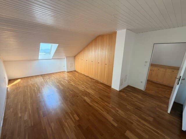 Am Ölberg: Spacious rental house with separate apartment, sauna, garden and exceptional distant view