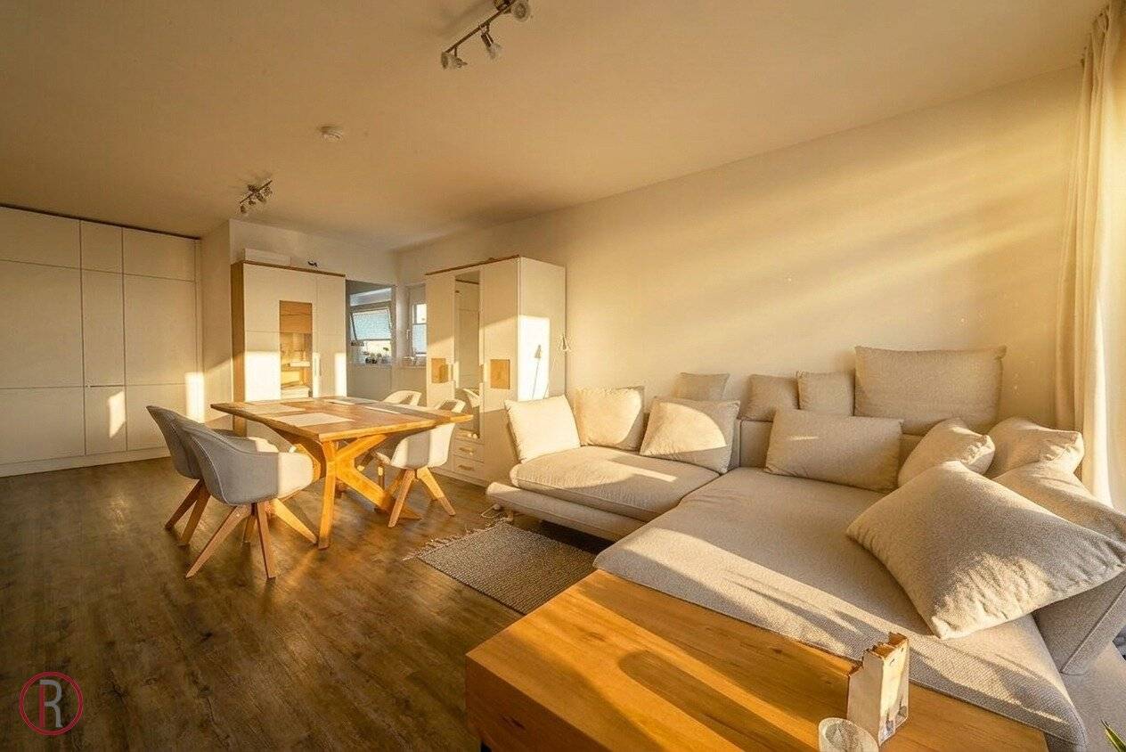 Modern 2-room apartment with balcony and garage in Kufstein, dream apartment in the most central location