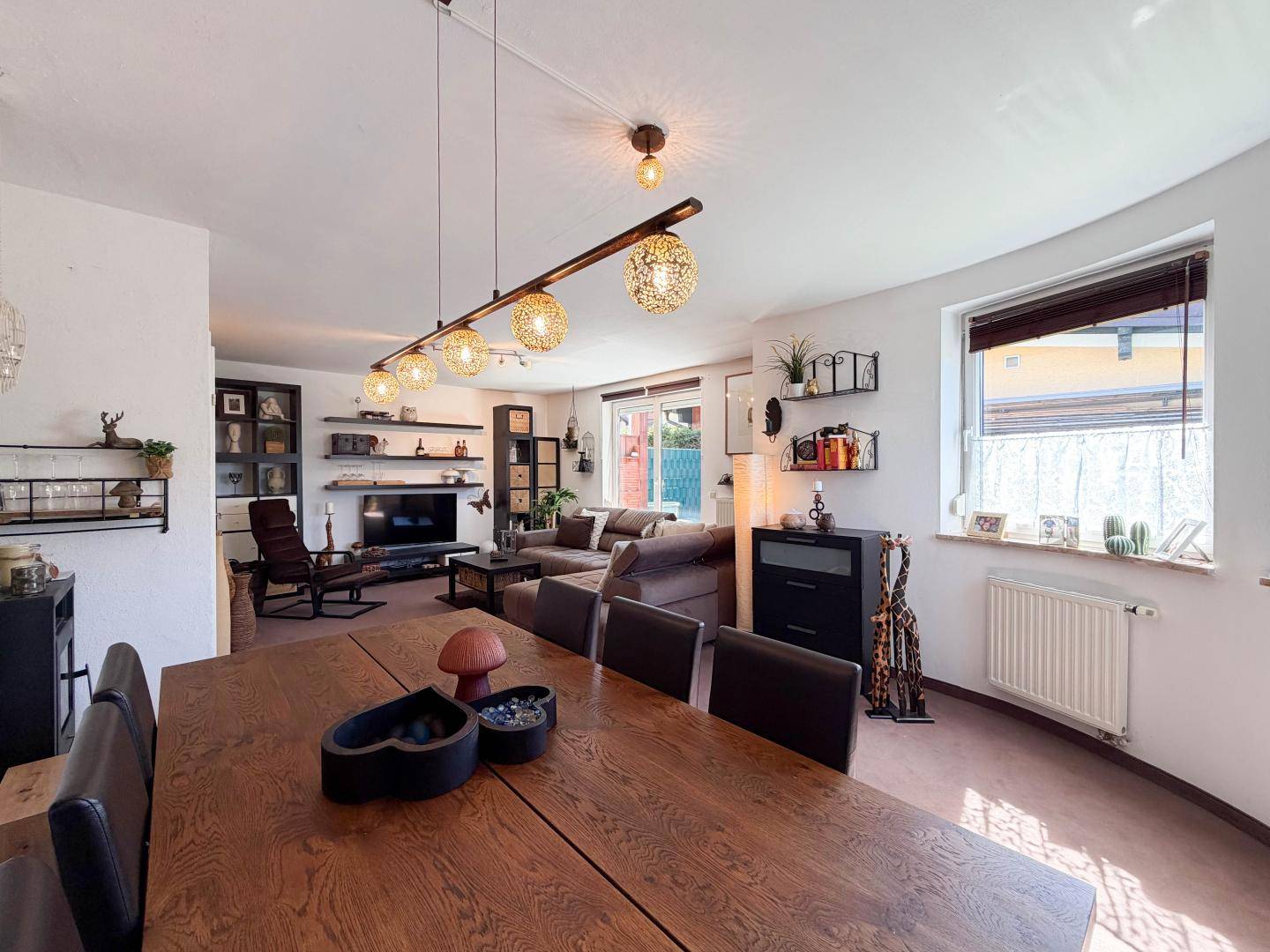 Sonnige Familienwohnung mit großem Privatgarten